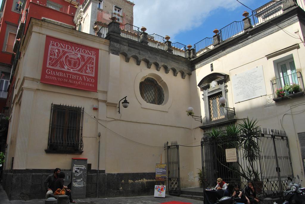 Spaccanapoli Bros. B&B Nápoles Exterior foto
